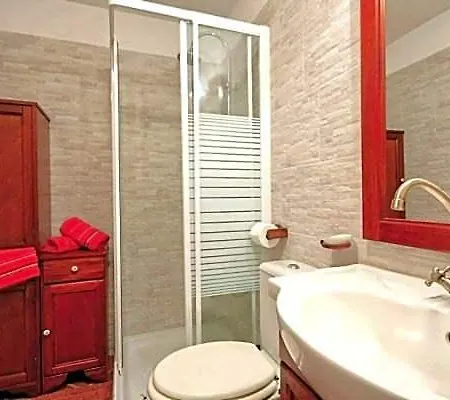 Alexander Comfortable Hotel Buje